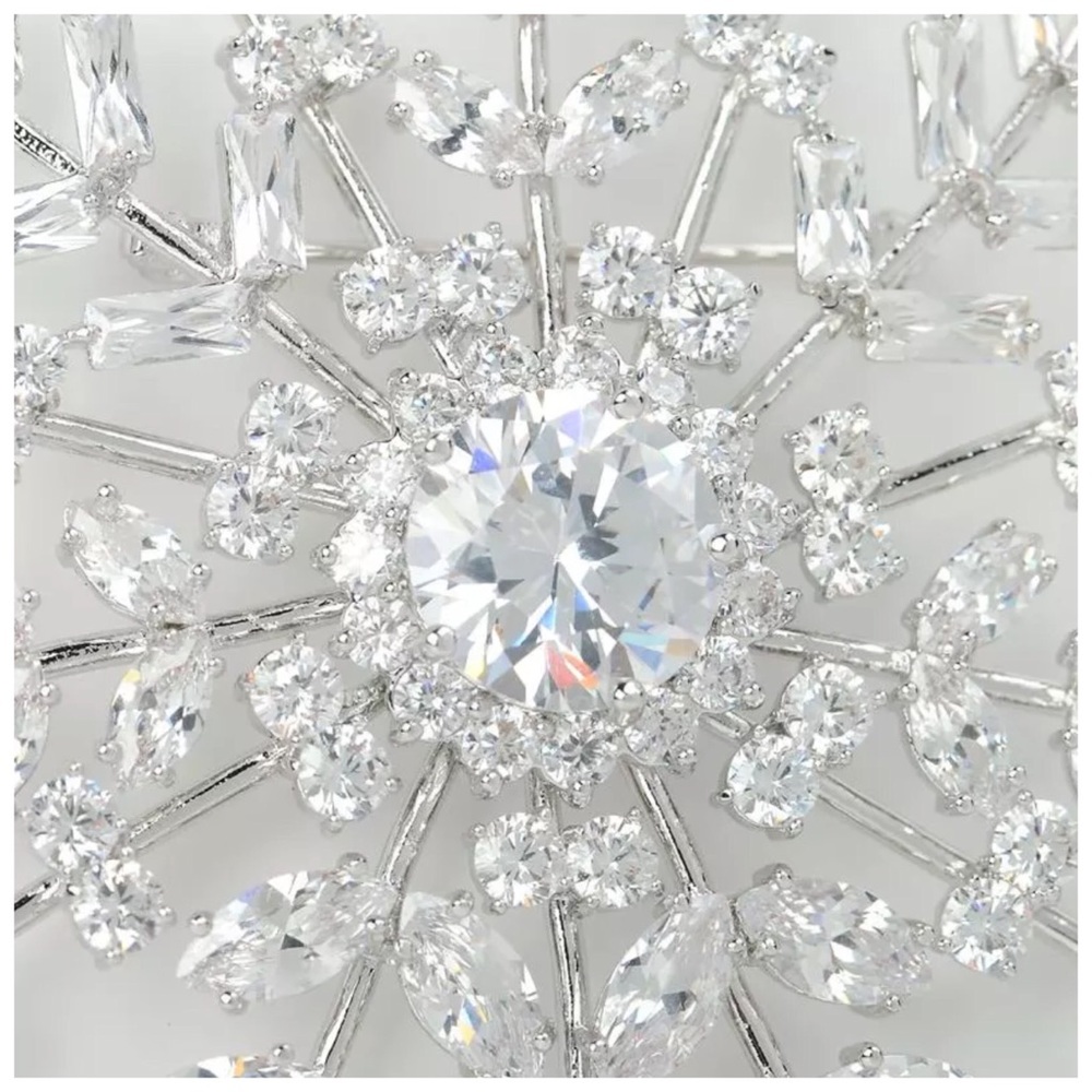 🆕 Swarovski Crystals The Oki Large Brooch S23 - Picture 3 of 6